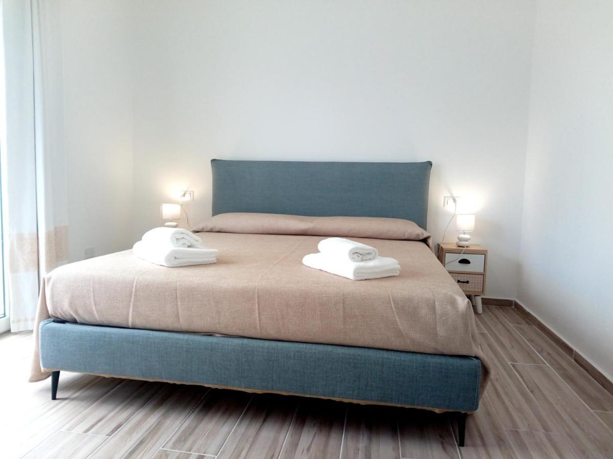 Flamingo Guest House- Rooms Ольбія Екстер'єр фото