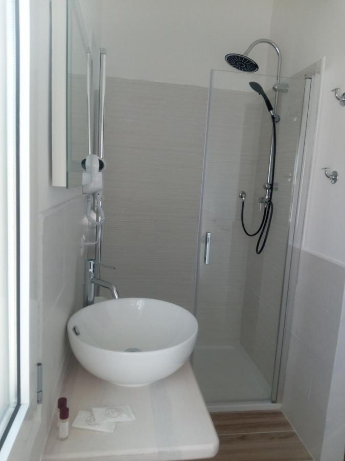 Flamingo Guest House- Rooms Ольбія Екстер'єр фото