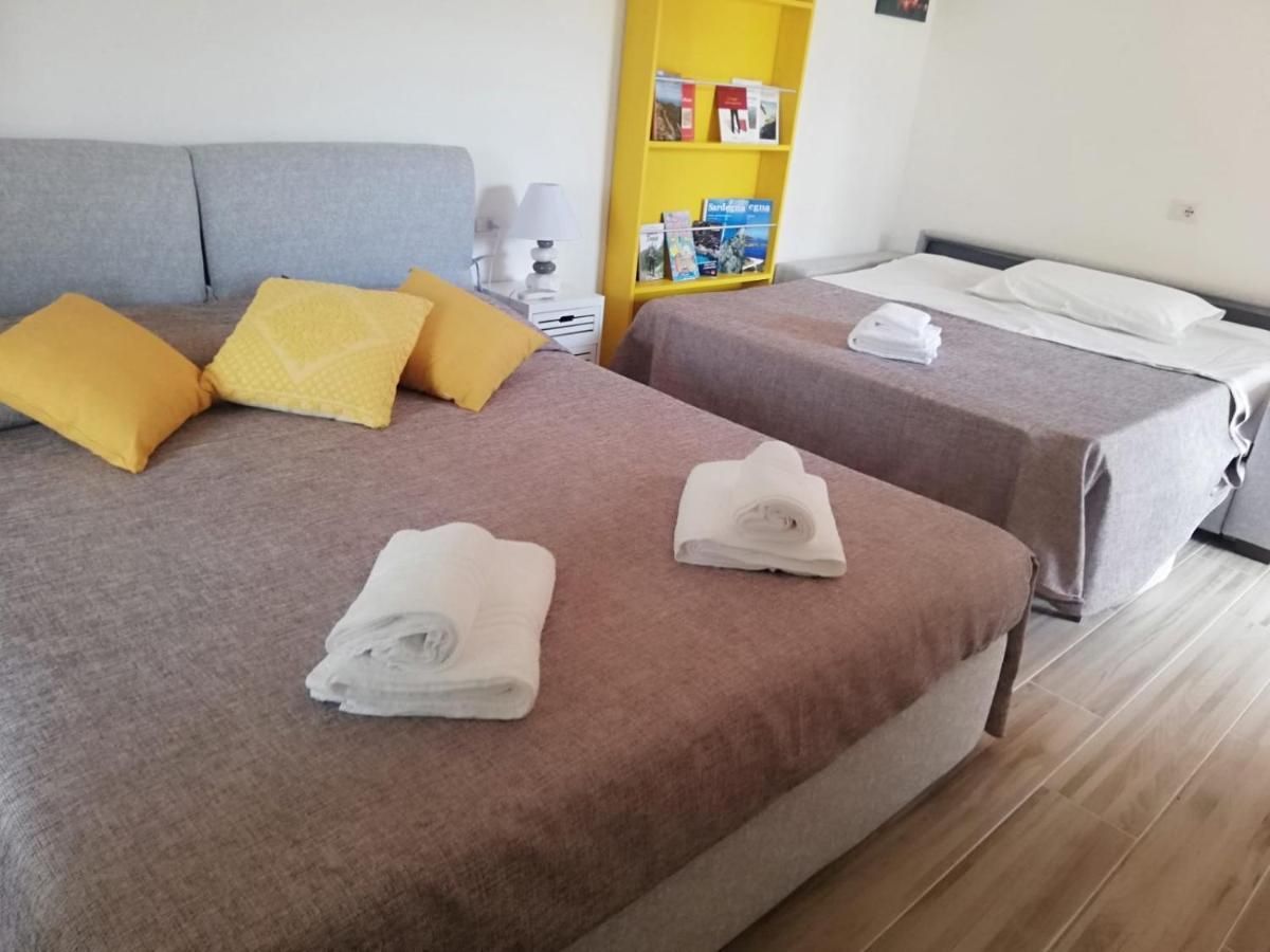 Flamingo Guest House- Rooms Ольбія Екстер'єр фото