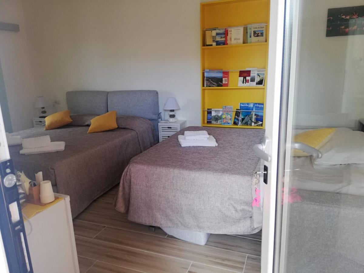Flamingo Guest House- Rooms Ольбія Екстер'єр фото