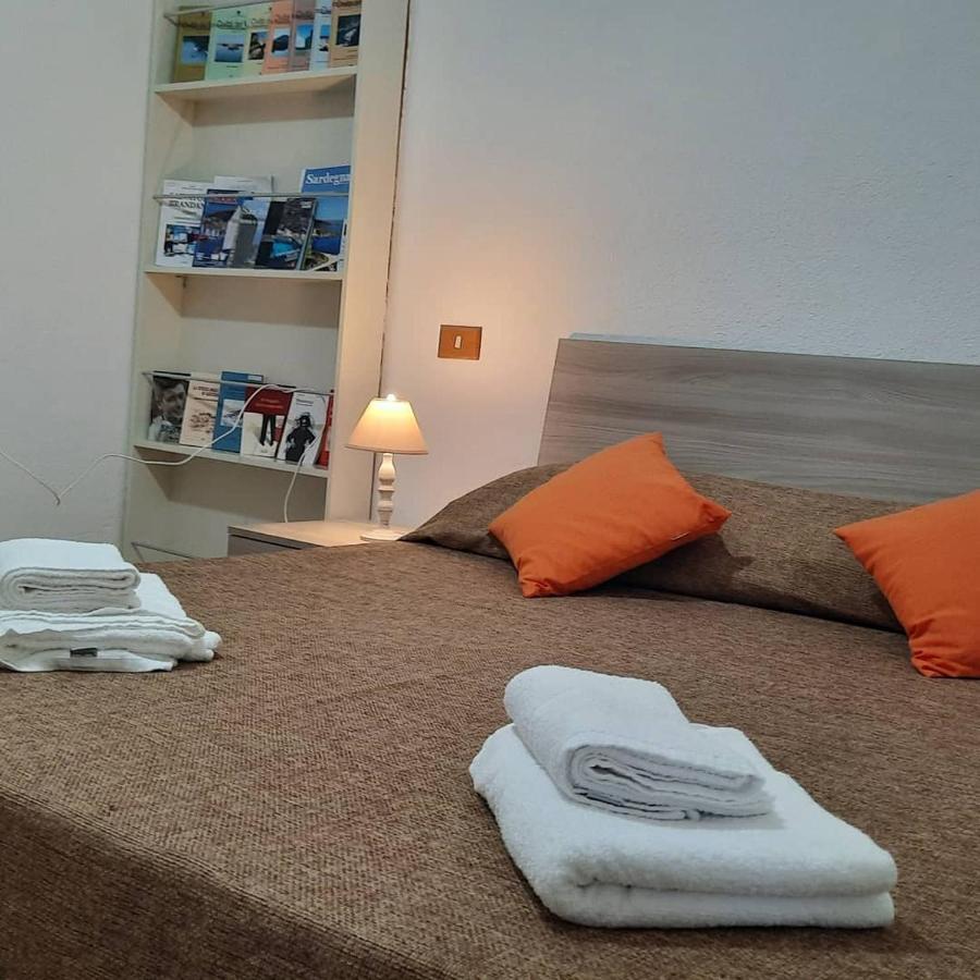 Flamingo Guest House- Rooms Ольбія Екстер'єр фото
